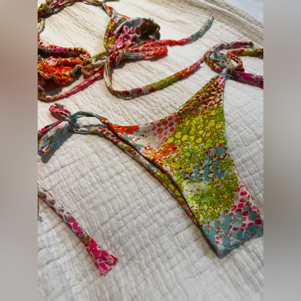 Colorful Snake Skin Bikini Set - Picture 3 of 8